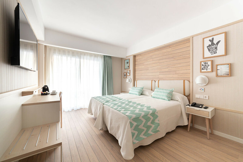 Ambassador Playa I 6