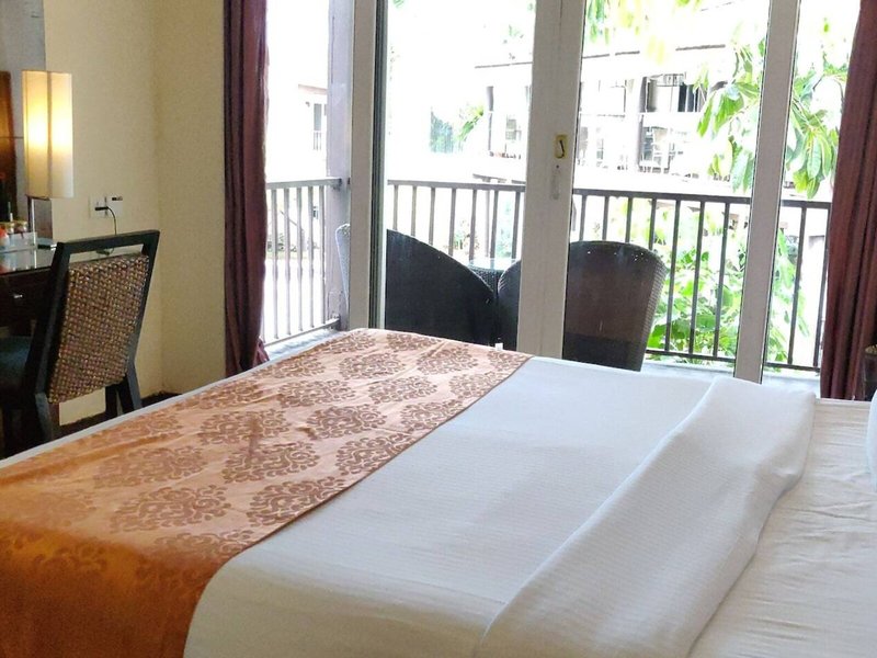 Royal Orchid Beach Resort & Spa, Goa 32