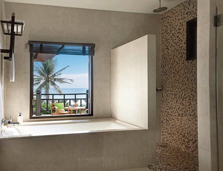 Rawi Warin Resort & Spa 12