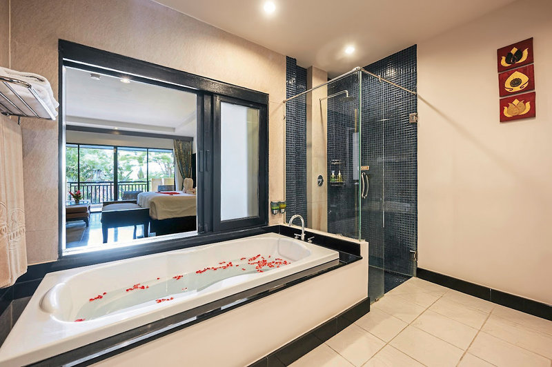 Horizon Karon Beach Resort & Spa 8