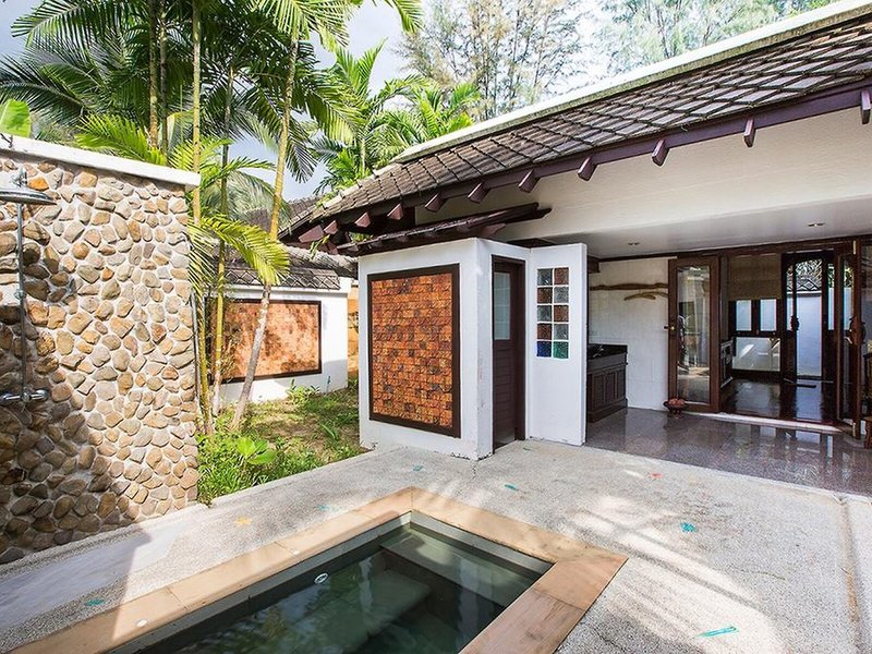 Hotspring Beach Resort & Spa 16