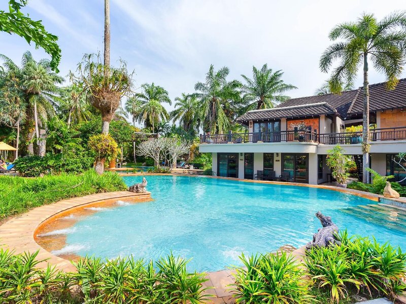 Hotspring Beach Resort & Spa 20