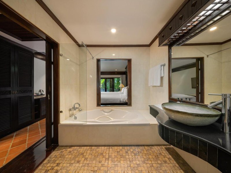 Hotspring Beach Resort & Spa 45