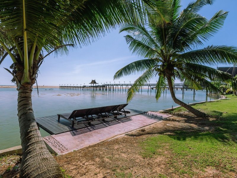 Hotspring Beach Resort & Spa 6