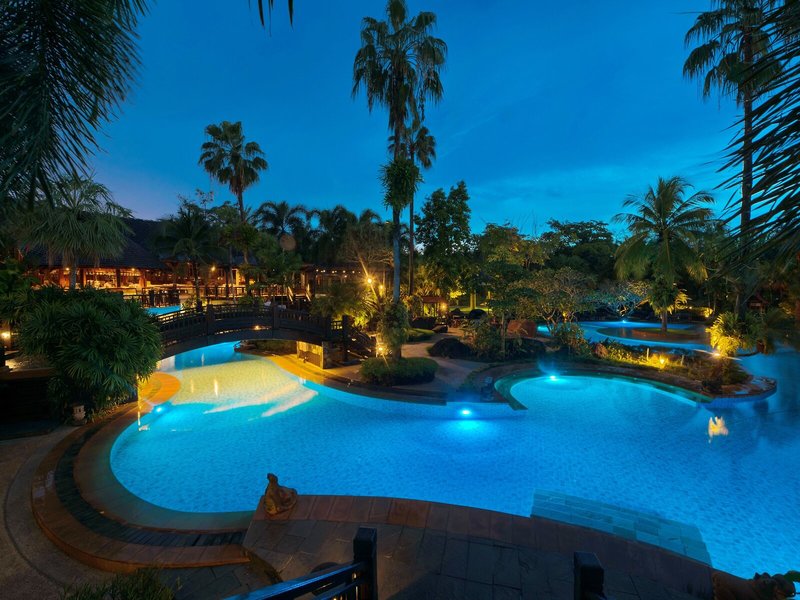 Hotspring Beach Resort & Spa 11