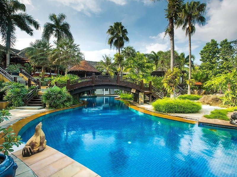 Hotspring Beach Resort & Spa 12