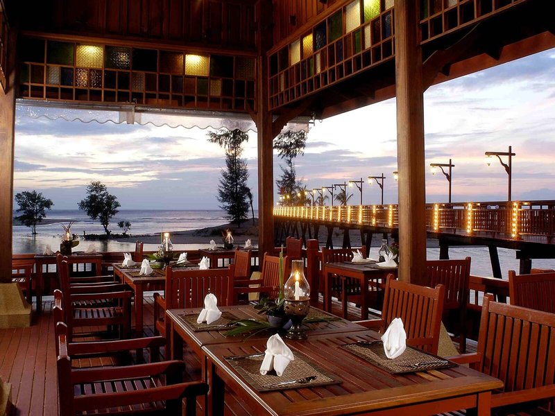 Hotspring Beach Resort & Spa 26