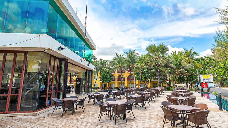 Phuket Graceland Resort & Spa 10