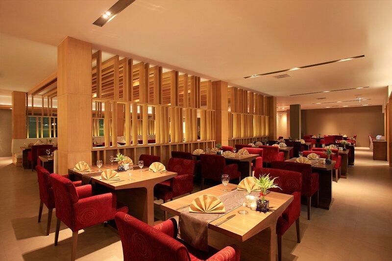 Phuket Graceland Resort & Spa 16