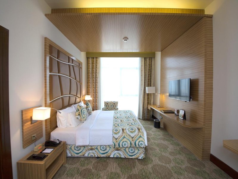 Best Western Plus Pearl Creek 26