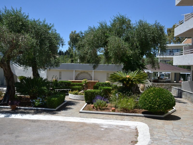 Telemachos 1 - Exterior