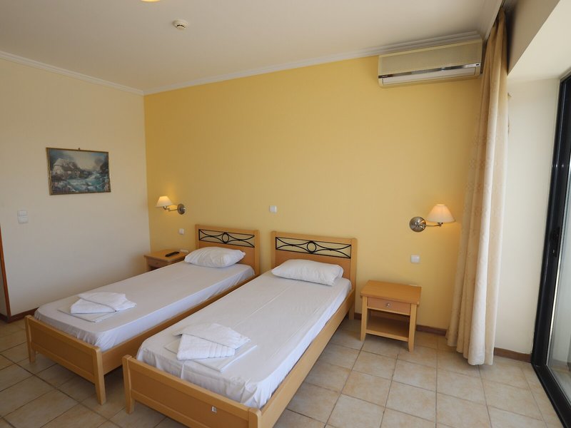 Telemachos 35 - Room Example