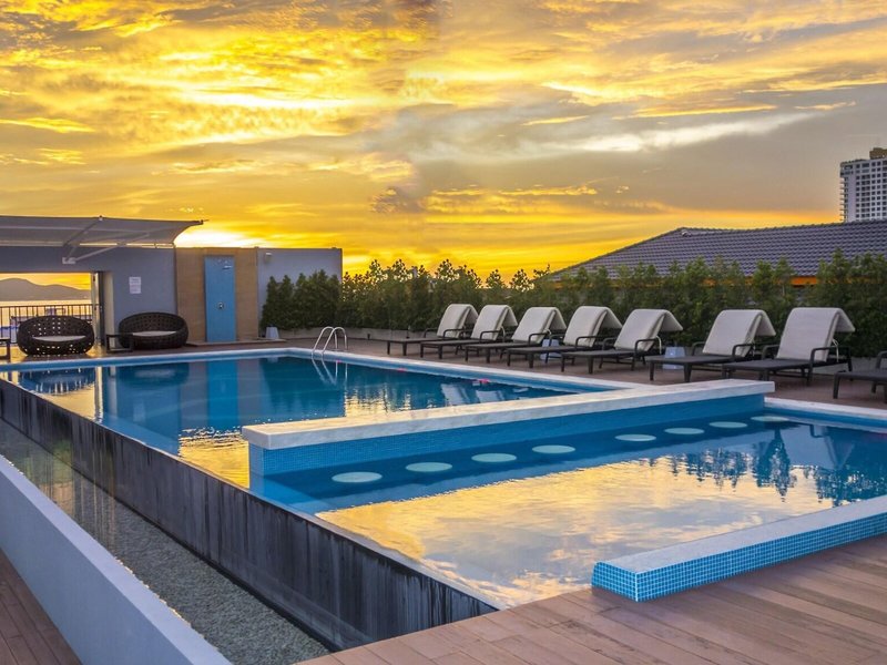 Unique Regency Hotel  6