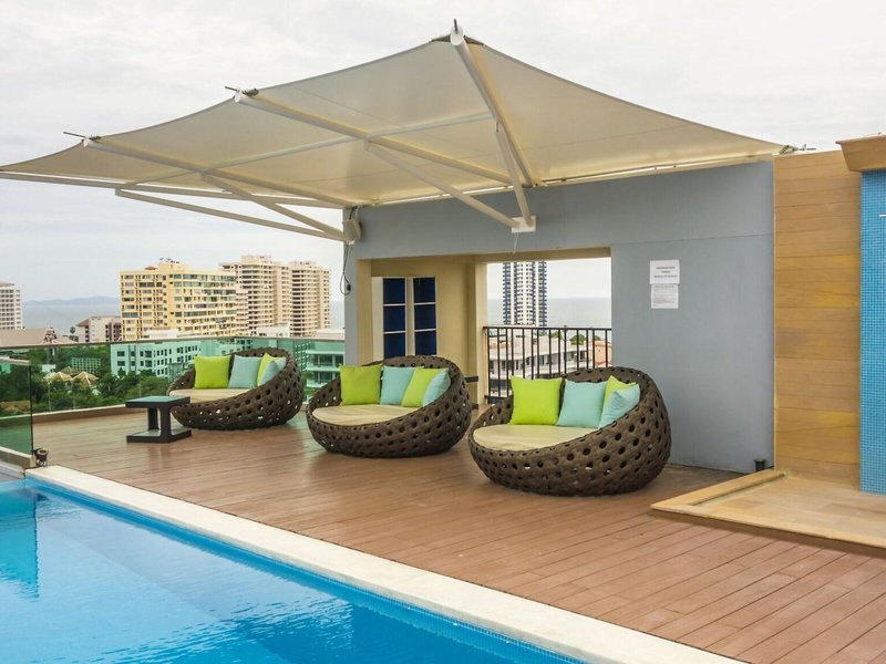 Unique Regency Hotel  13