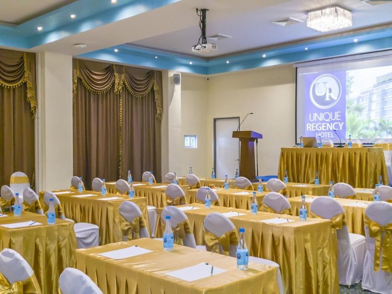 Unique Regency Hotel  48