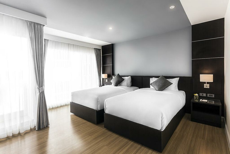 Unique Regency Hotel 4