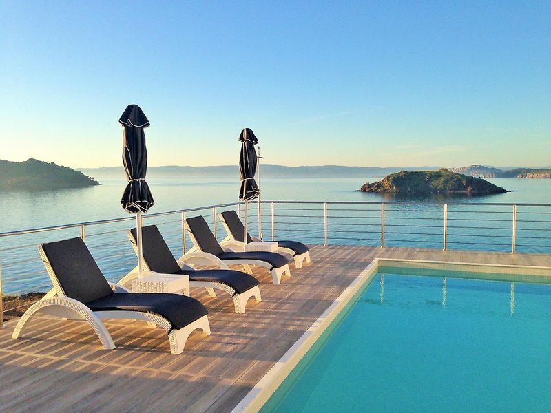 Eleia Seafront Villas 2