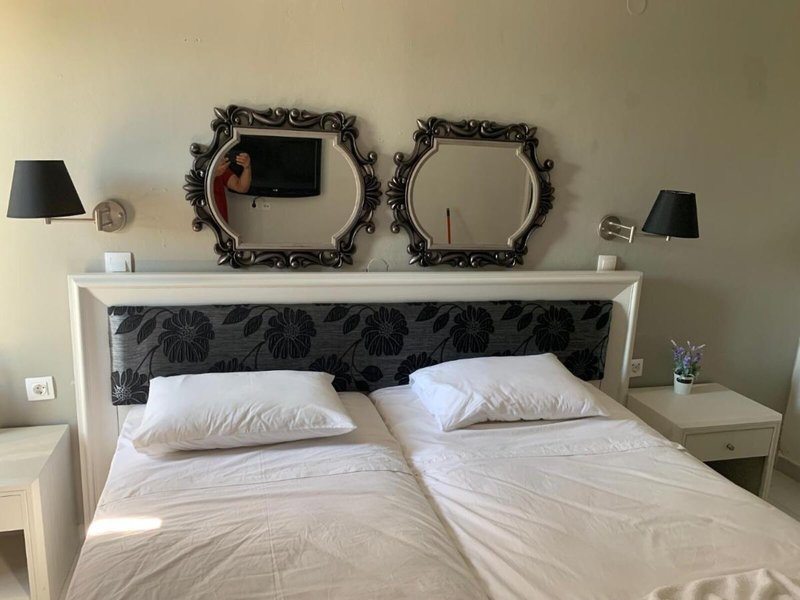Alkyonides Hotel 8