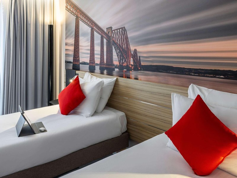 Novotel Edinburgh Centre 2