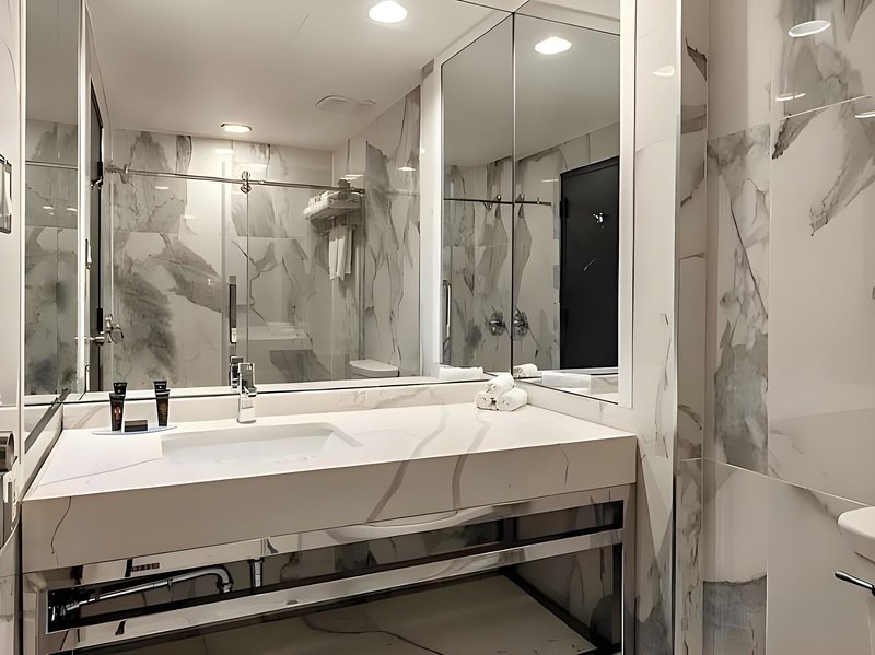 Empire Suites Hotel