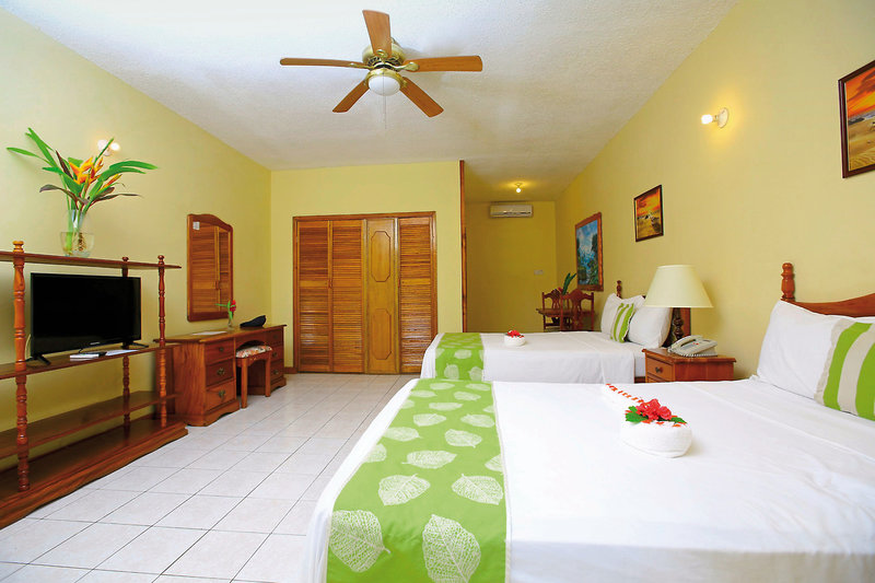 Merril´s Beach Resort I & II & III 3