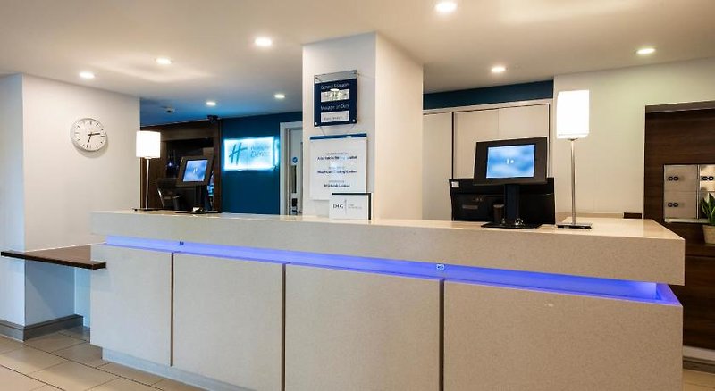 Holiday Inn Express 2