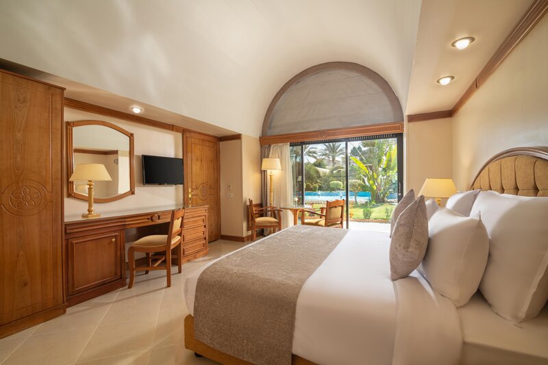 JAZ Pyramids Resort 9