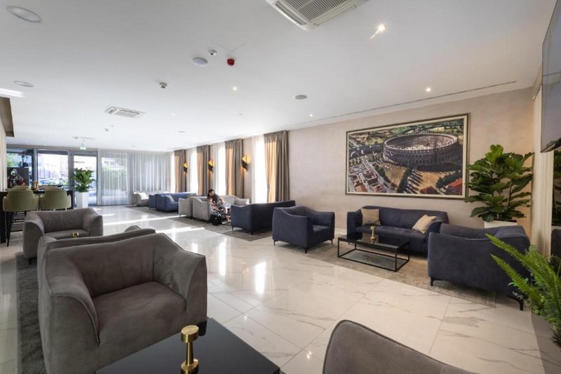 Salona Palace Hotel 4