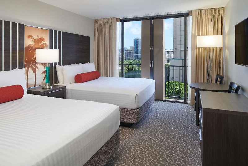 Aqua Palms Waikiki 1