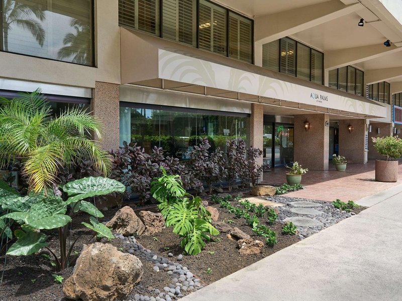 Aqua Palms Waikiki 12