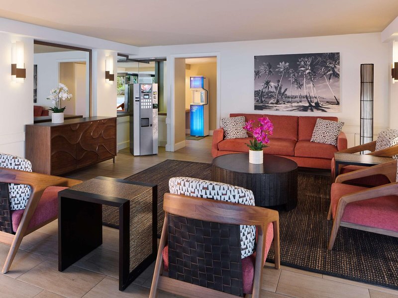 Aqua Palms Waikiki 13