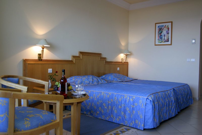 El Mouradi El Menzah 4