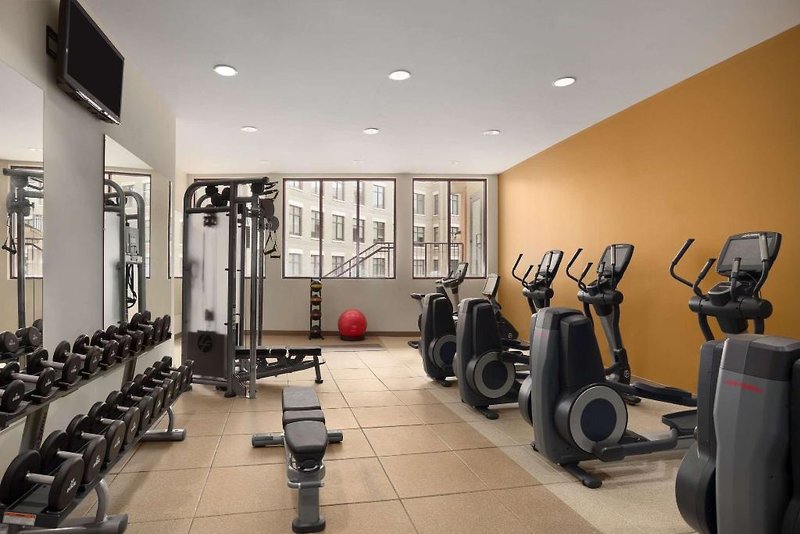 Embassy Suites Alexandria - Old Town