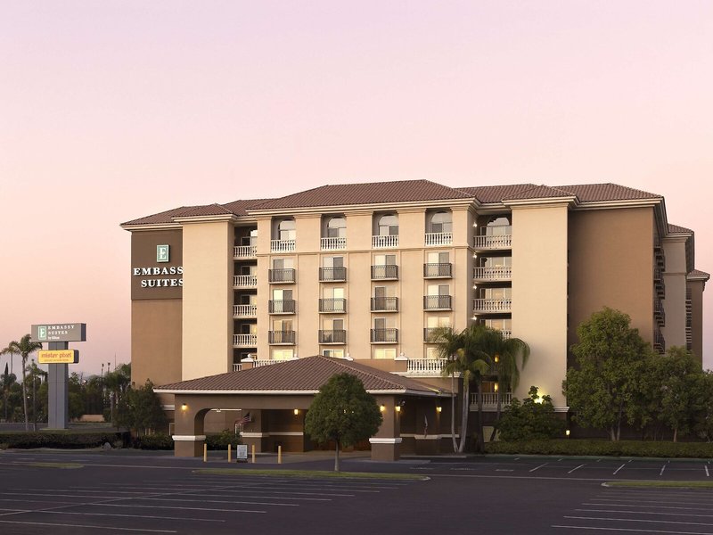 Embassy Suites Hotel Anaheim North 3