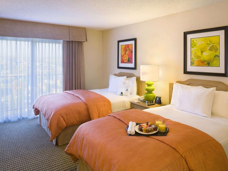 Embassy Suites Hotel Anaheim North 25