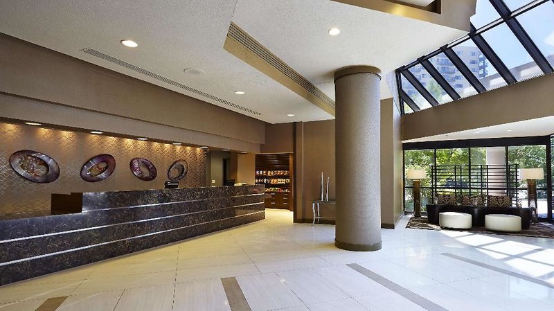 Embassy Suites by Hilton Crystal City National Airport
