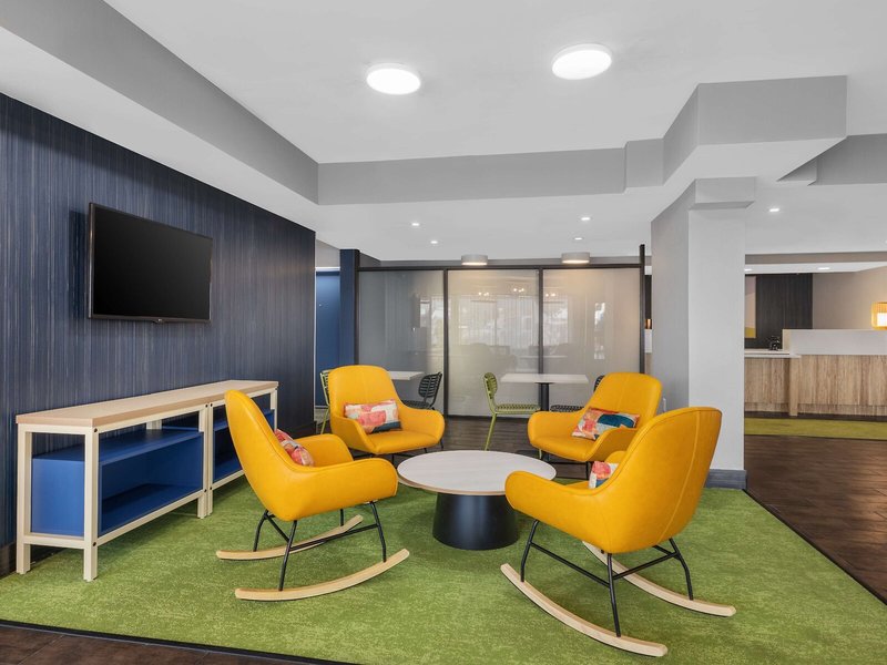 Hampton Inn Bakersfield-Central 4 - Lounge / Lobby