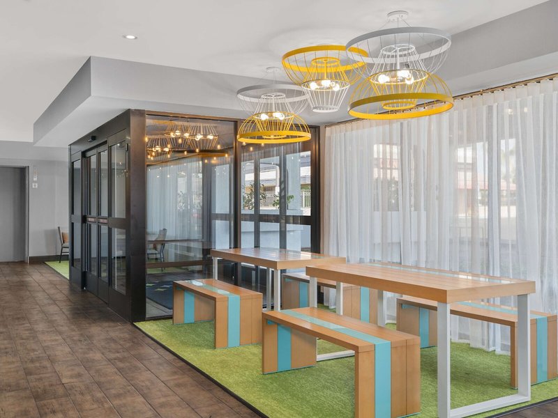 Hampton Inn Bakersfield-Central 8 - Restaurant