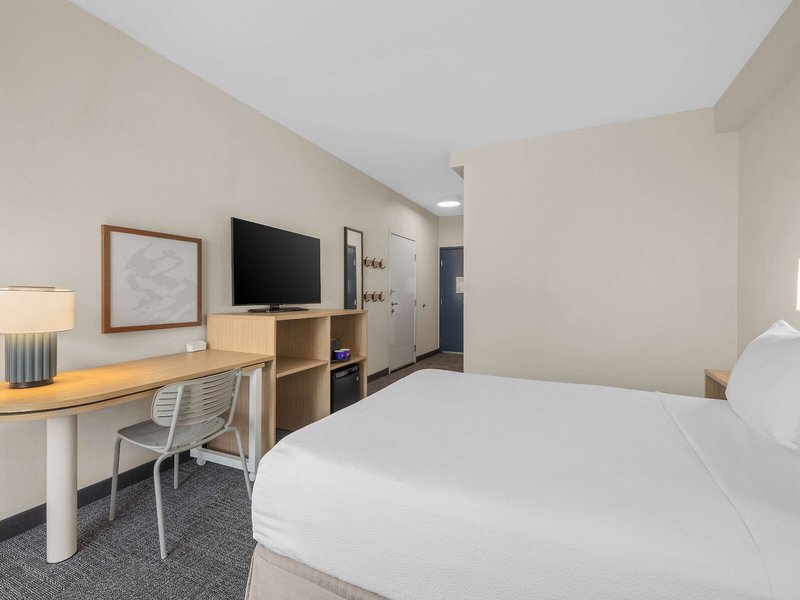 Hampton Inn Bakersfield-Central 15 - Room Example