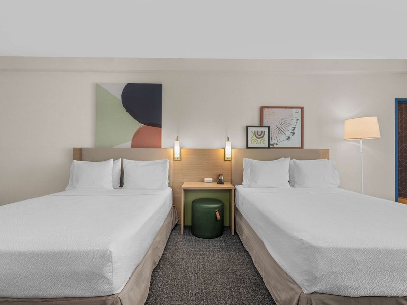 Hampton Inn Bakersfield-Central 21 - Room Example