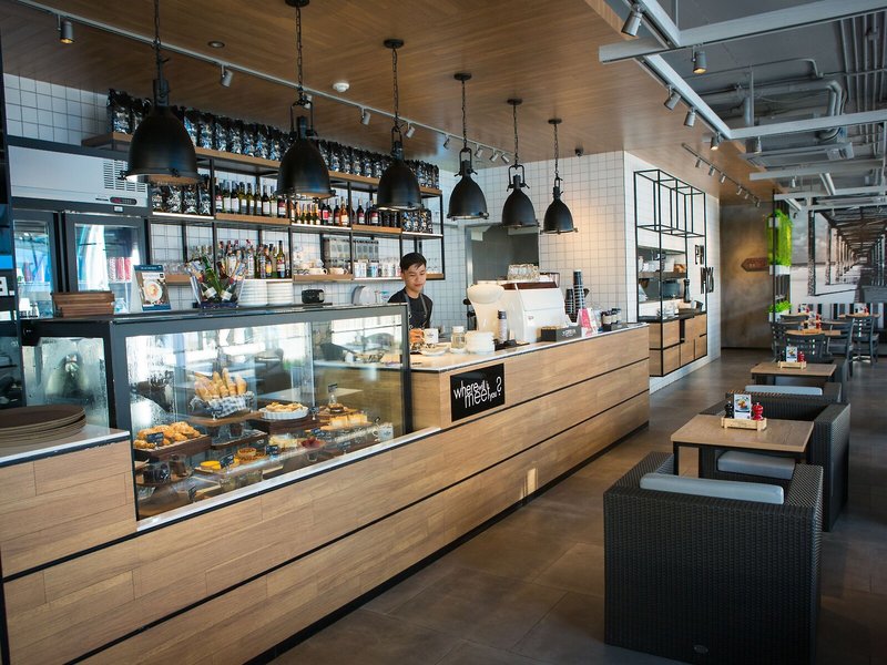 The Bloc Hotel 16