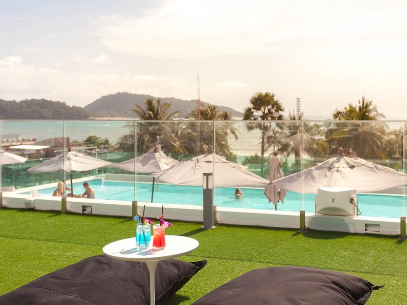 The Bloc Hotel 8