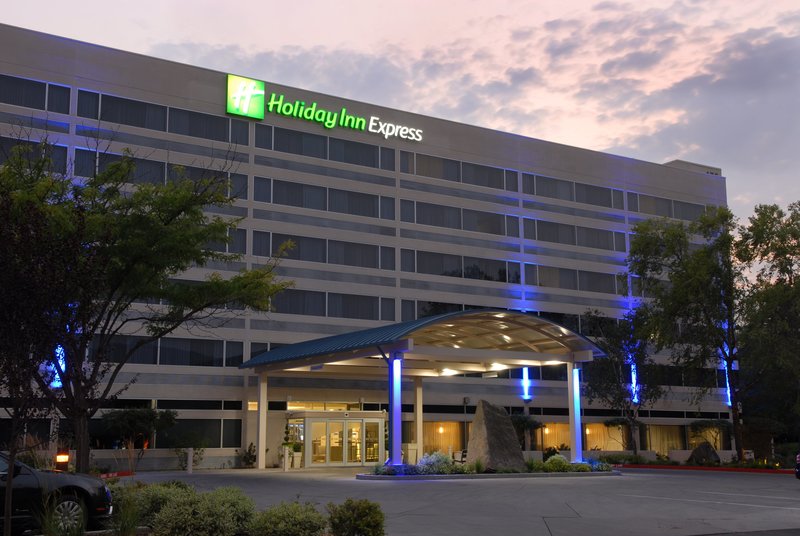 Holiday Inn Express Boise-University Area 1