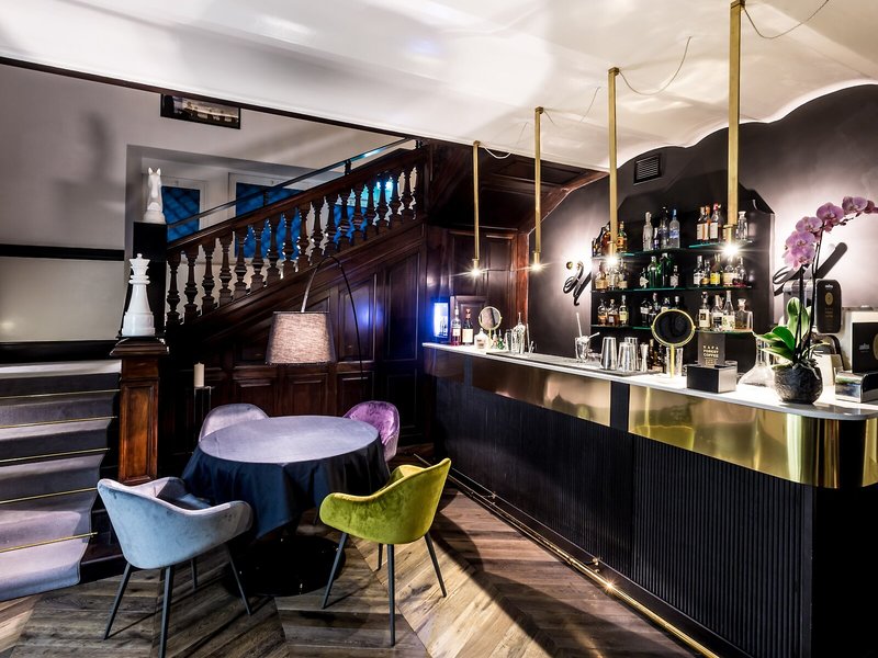 The H´All Tailor Suite 9