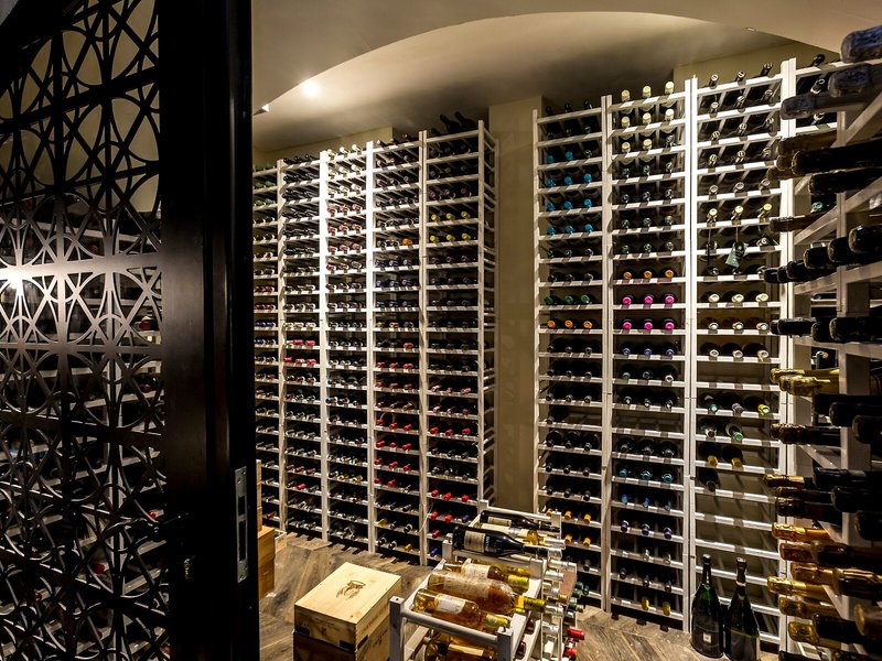 The H´All Tailor Suite 14