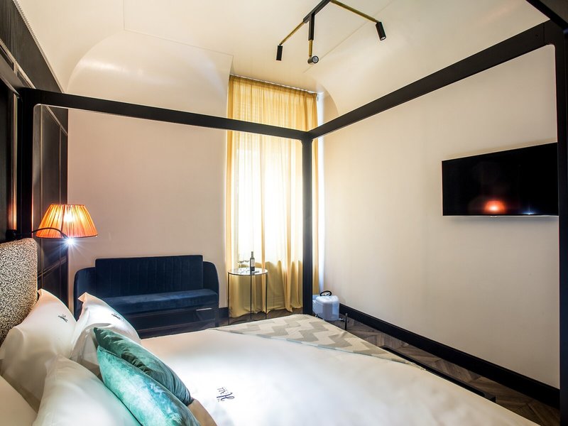 The H´All Tailor Suite 17