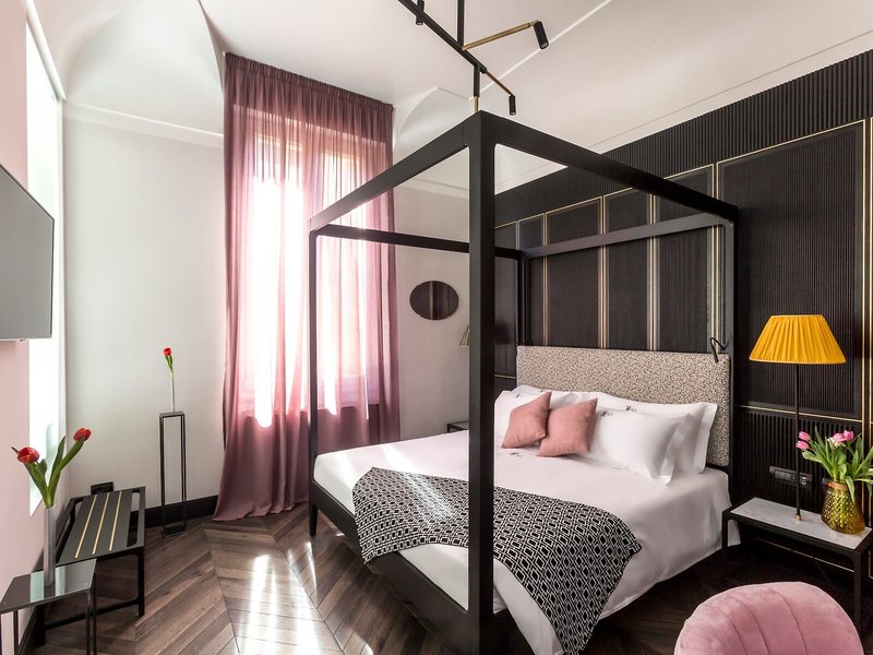 The H´All Tailor Suite 19