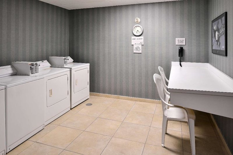Hampton Inn & Suites Calgary - University Northwest