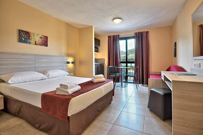 Luna Holiday Complex 4