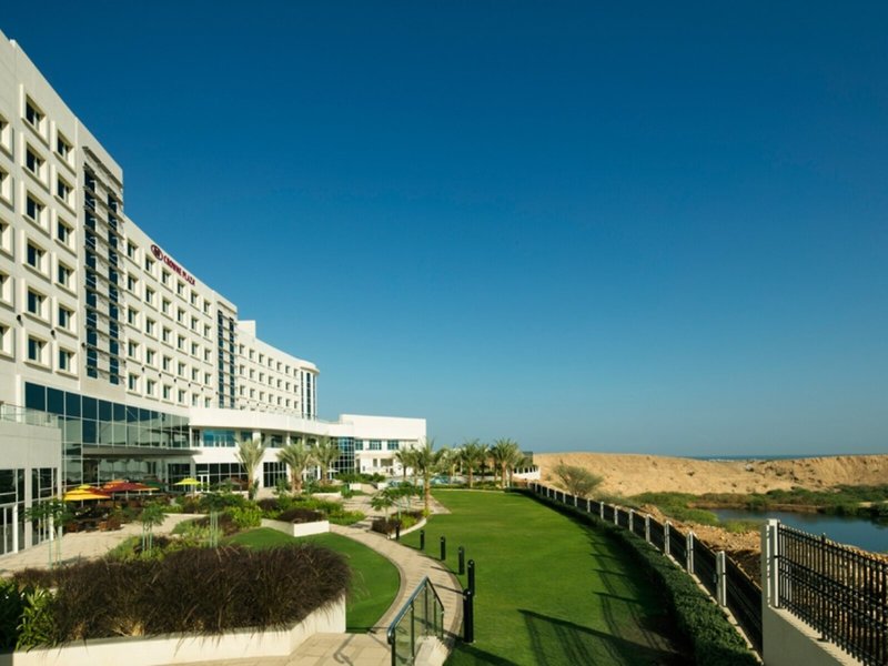 Crowne Plaza Muscat OCEC 5